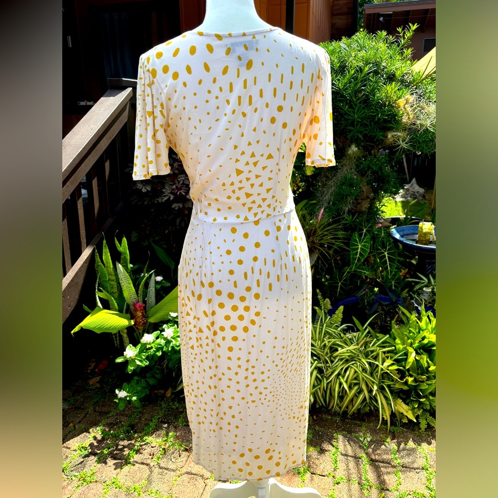 YIREH CLEO Dress in Starfruit print, size Med, EUC - Picture 5 of 12